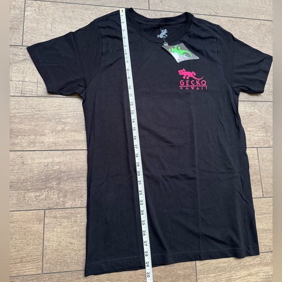 Gecko Hawaii “Burger and Flies” T-Shirt - Picture 3 of 8